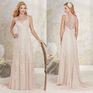 Alfred Angelo Modern Vintage Wedding Dress Style 8530